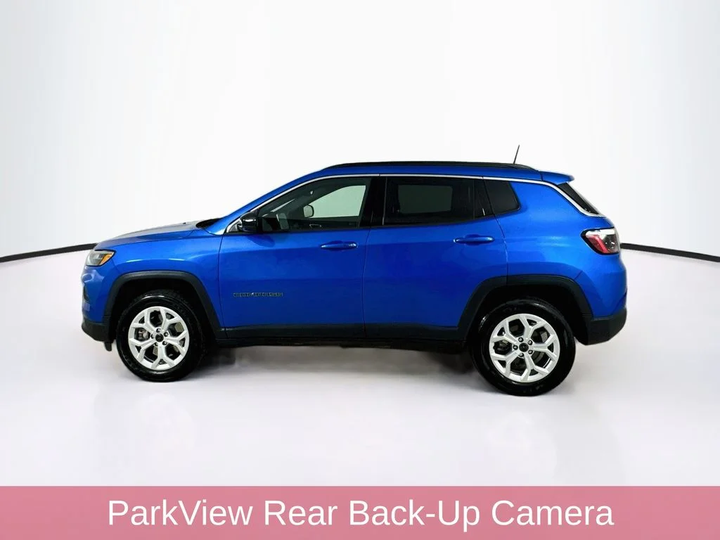 Used 2025 Blue Jeep Latitude image 4
