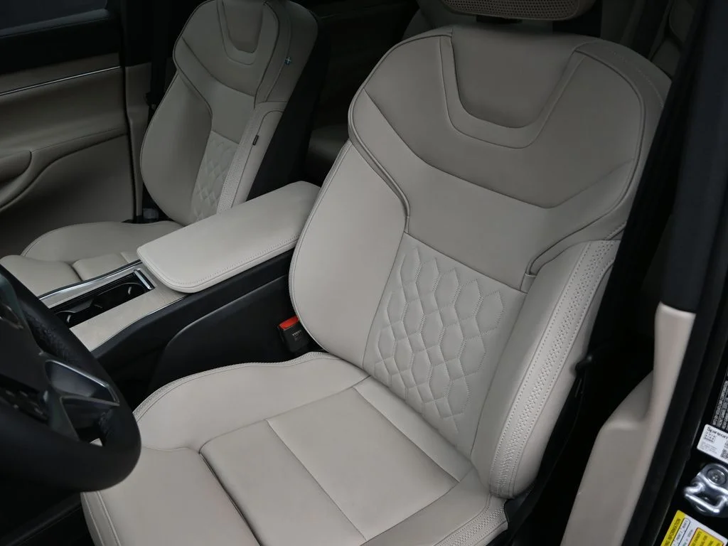 2025 Volvo EX90 Ultra - Photo 15