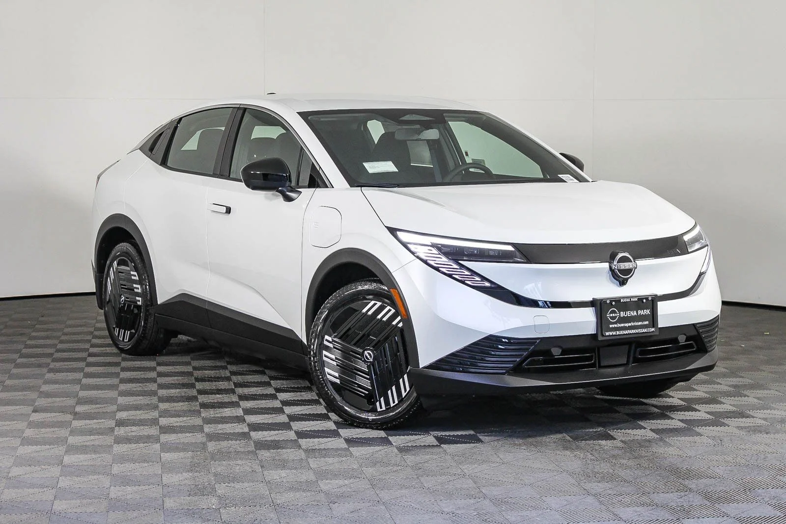2026 Nissan Leaf S+'s photo