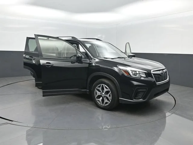 Used 2020 Black Subaru Premium image 40
