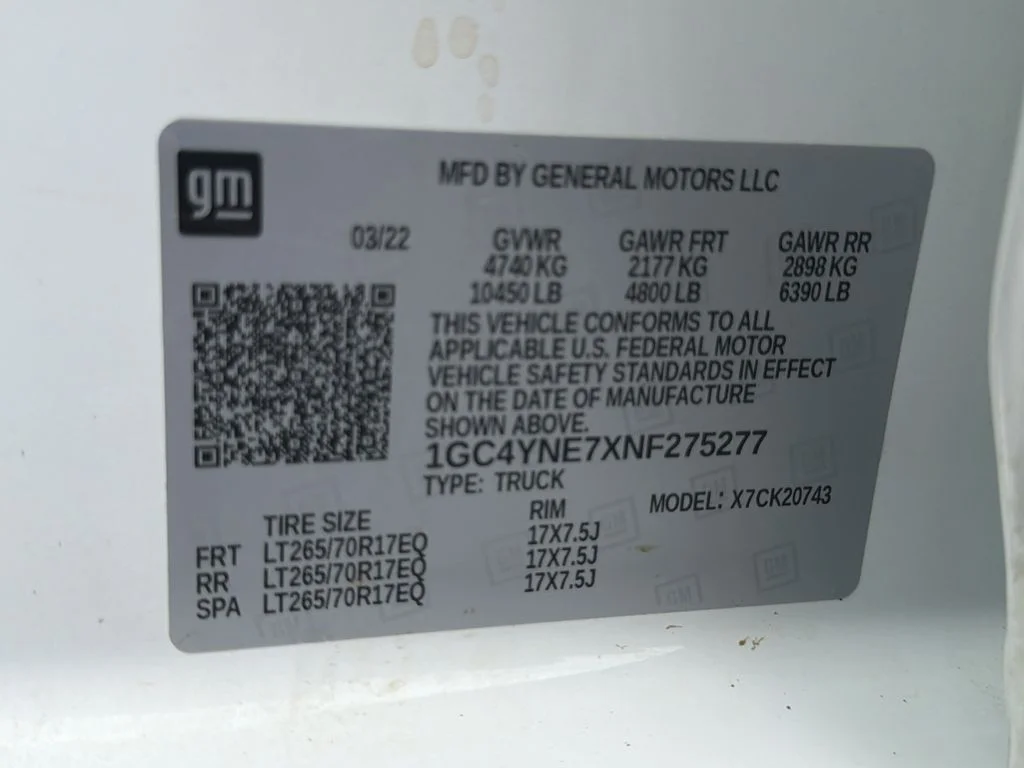 Used 2022 White Chevrolet LT image 32