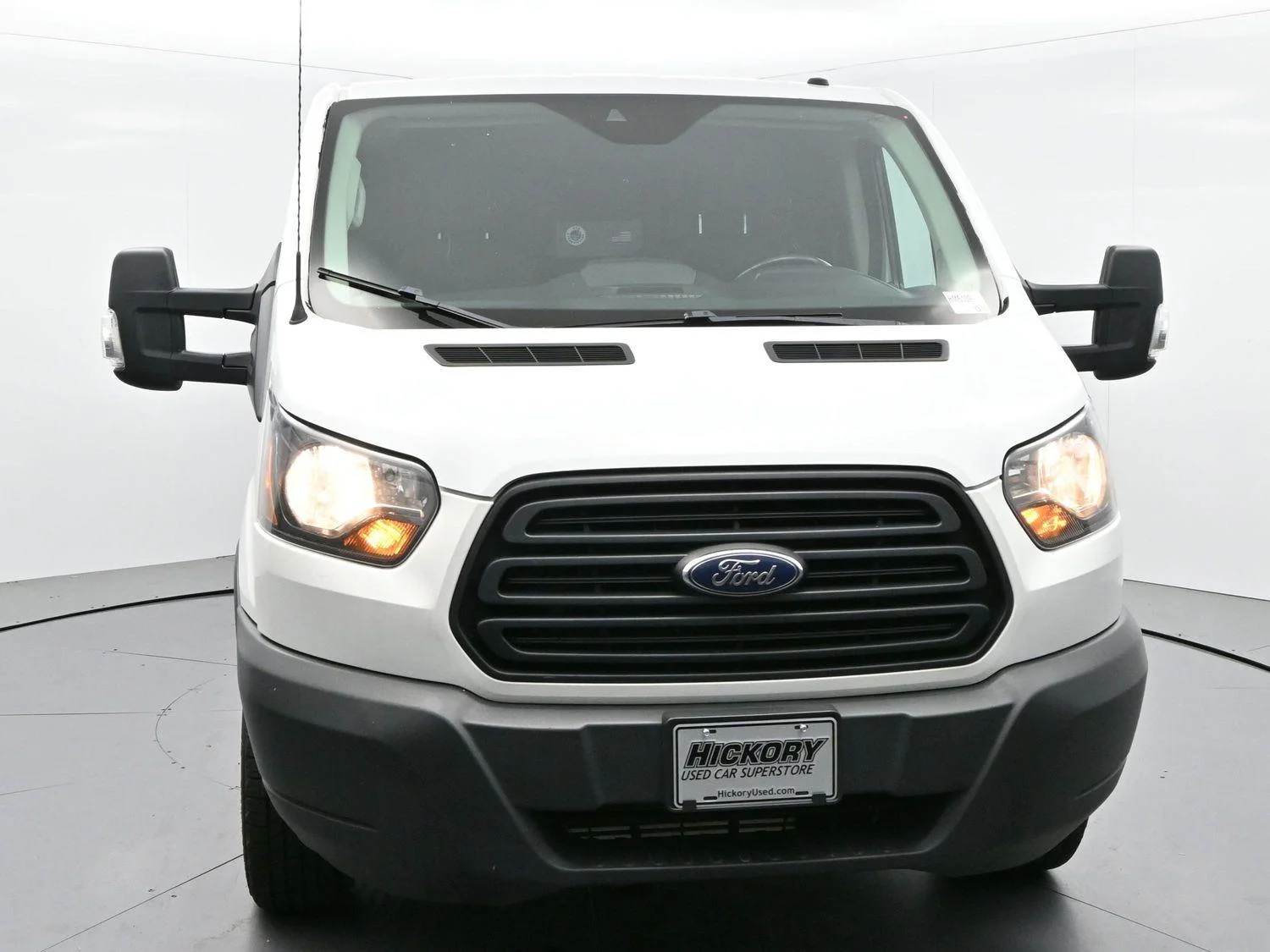 Used 2019  Ford 250 image 2