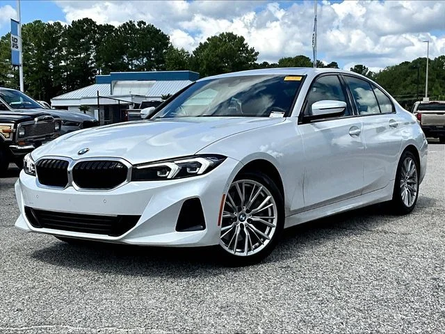 Used 2023 White BMW 330i image 3