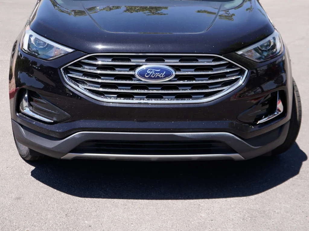 Used 2022 Agate Black Metallic Ford SEL image 2