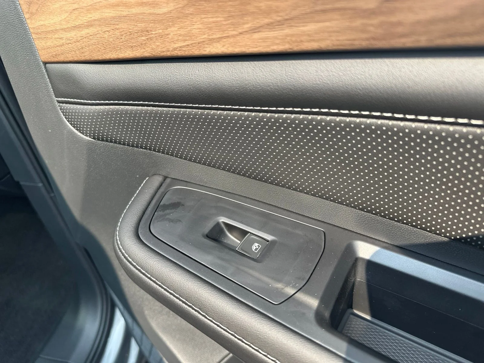 2026 Volkswagen Atlas SE w/Tech - Photo 48
