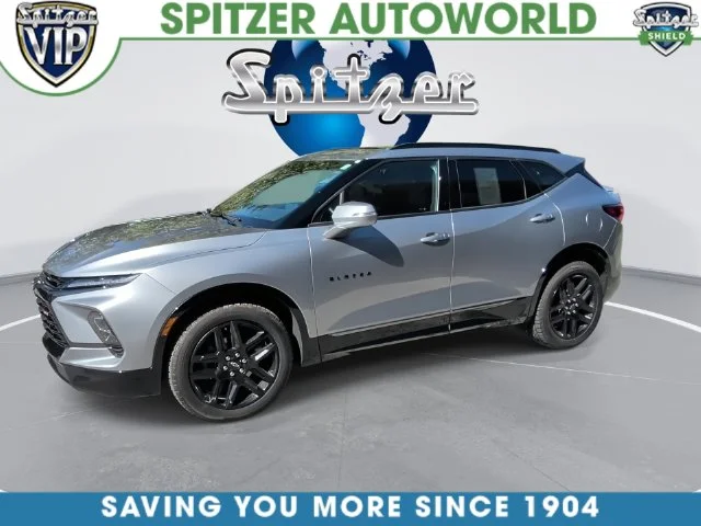 Used 2024 Gray Chevrolet RS image 9