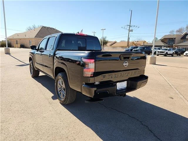 New 2026 KH3 Super Blac Nissan SV 4x4 Crew Cab 5 ft. box 126 in. WB image 2