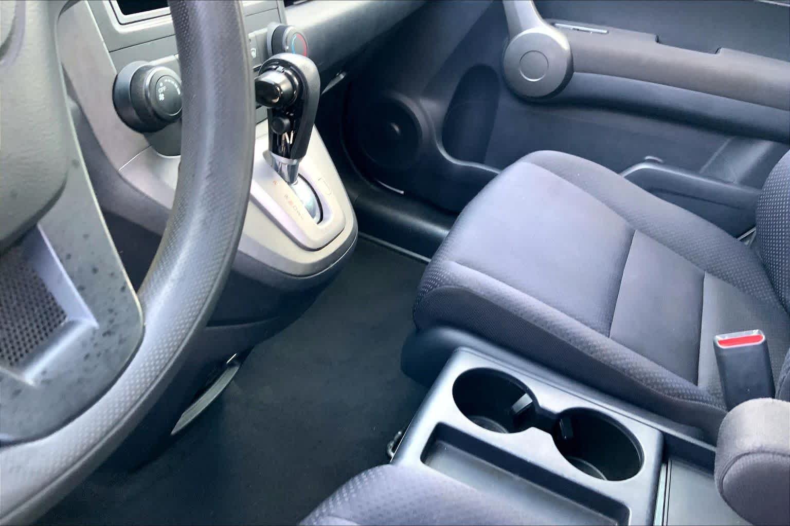 Used 2009 Alabaster Silver Metallic Honda LX image 15