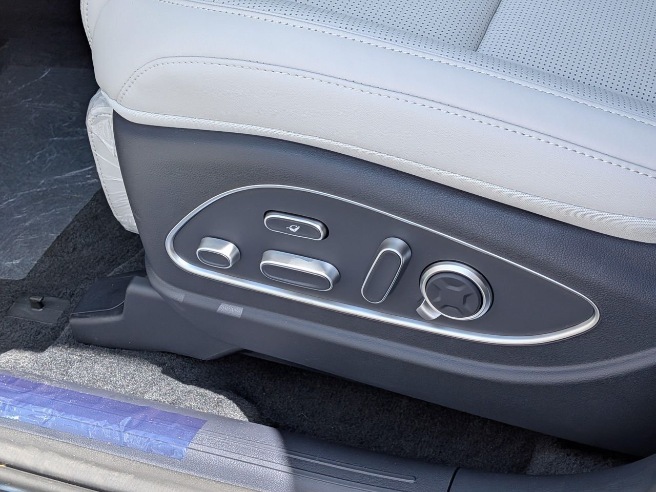 New 2026 Earthy Brass Matte Hyundai Calligraphy FWD image 18