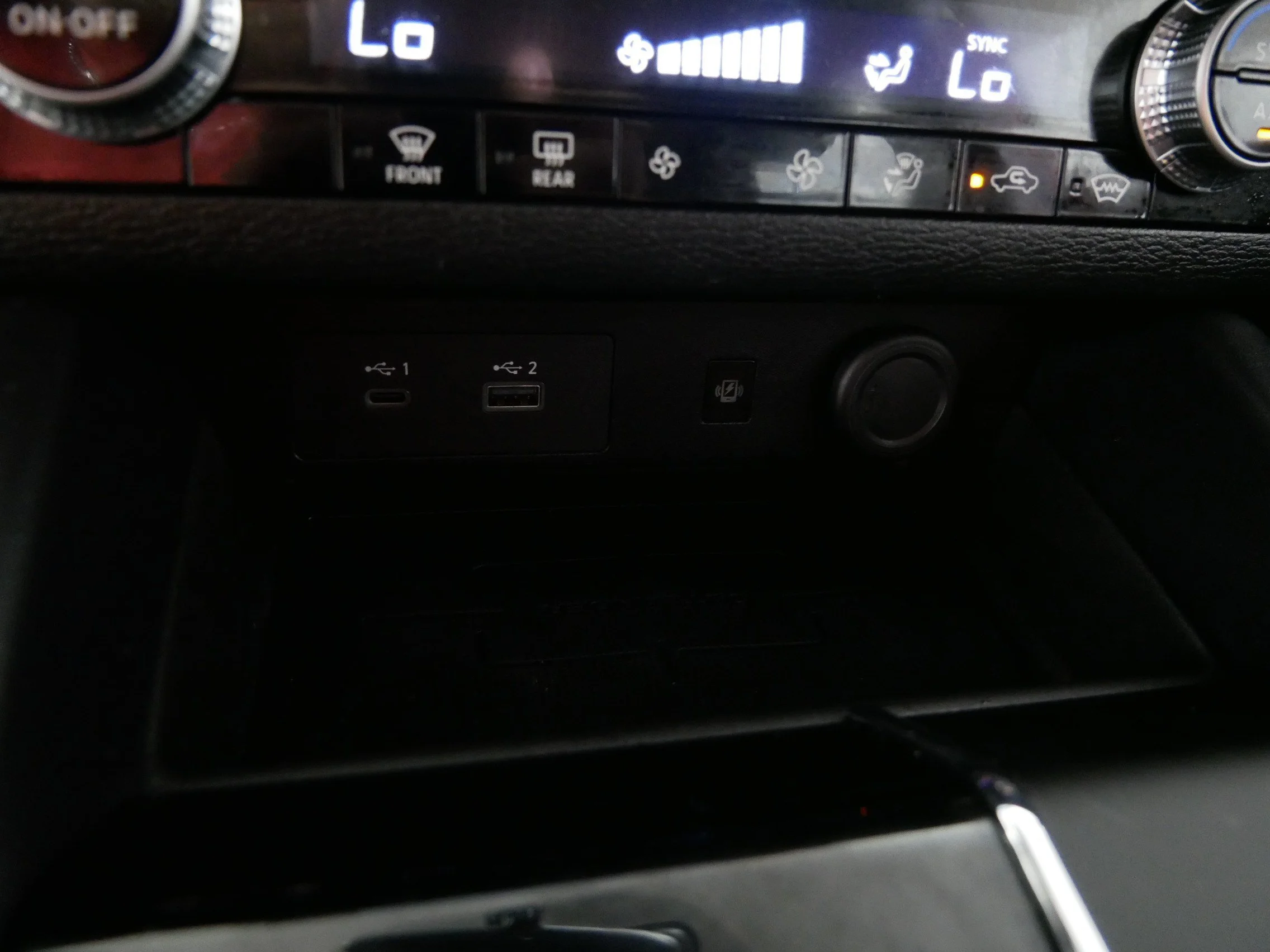 Used 2023 Red Diamond Mitsubishi SE image 31