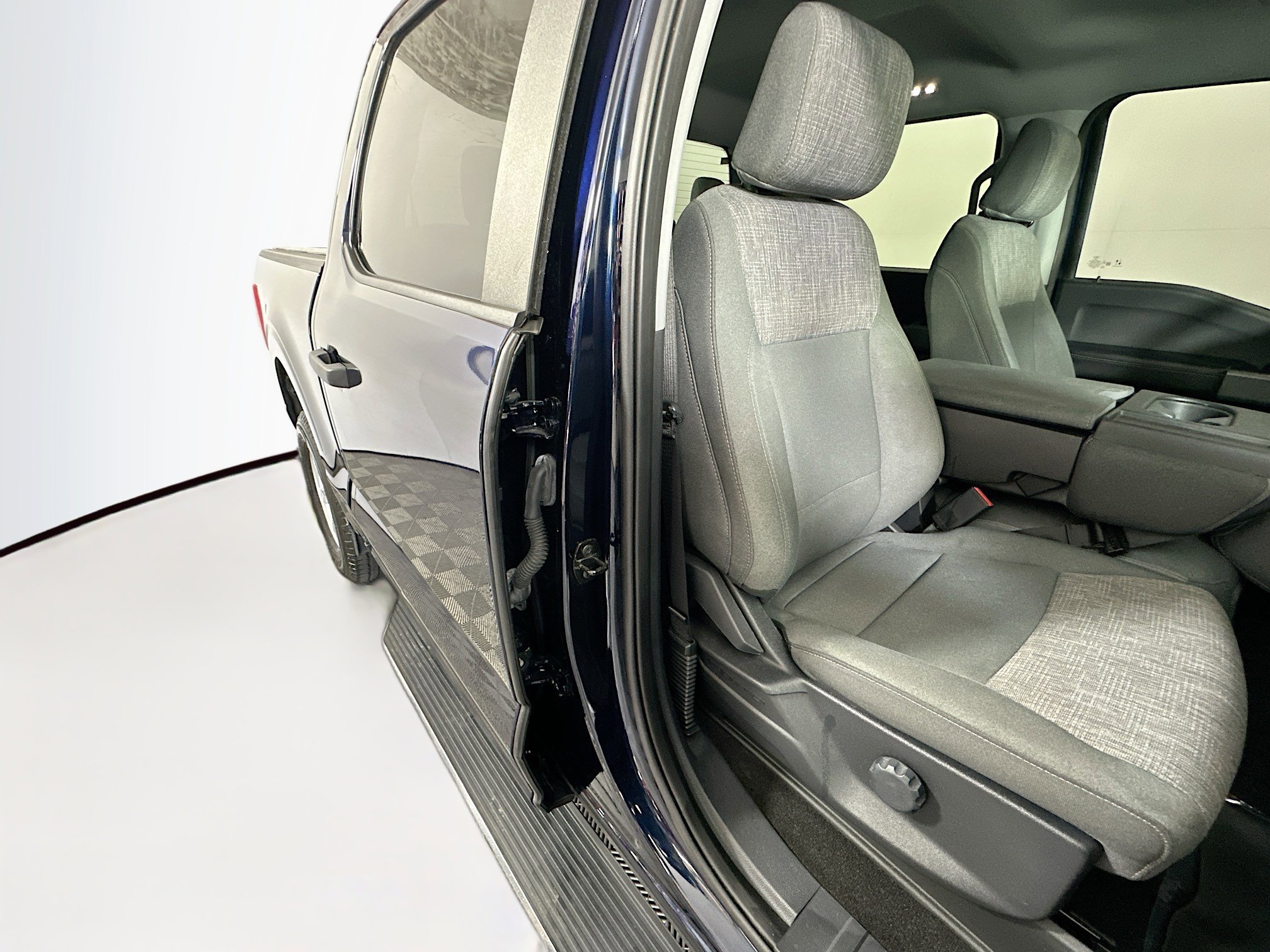 Used 2022 Blue Metallic Ford XLT image 27