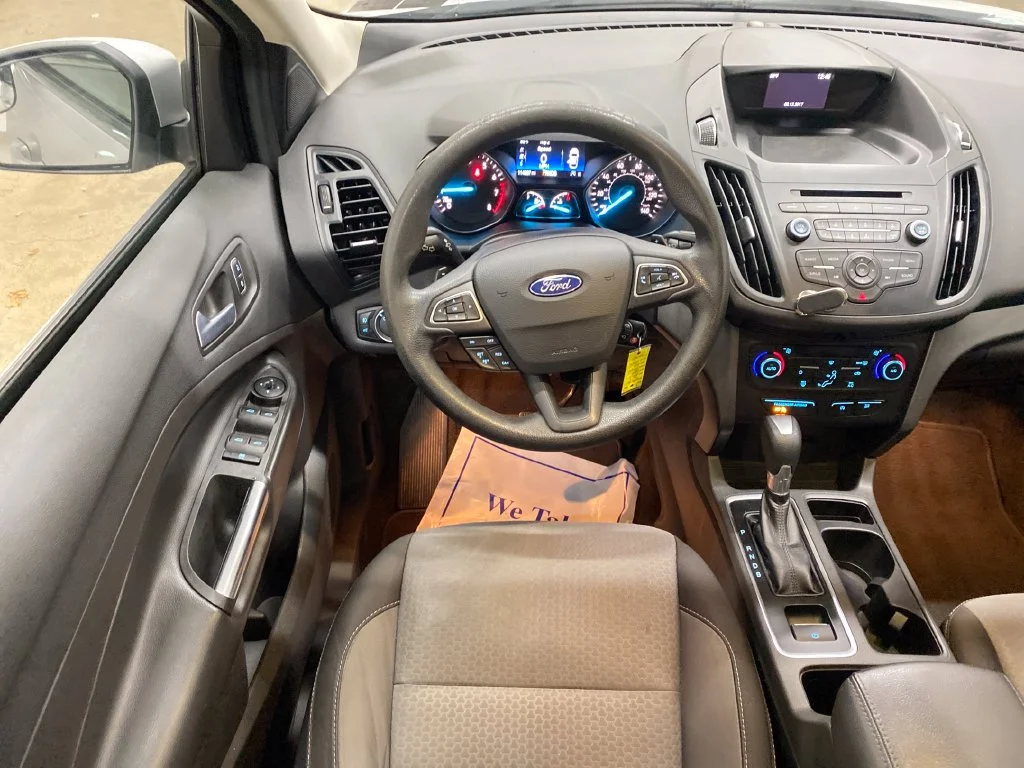 Used 2017 Silver Ford SE image 23