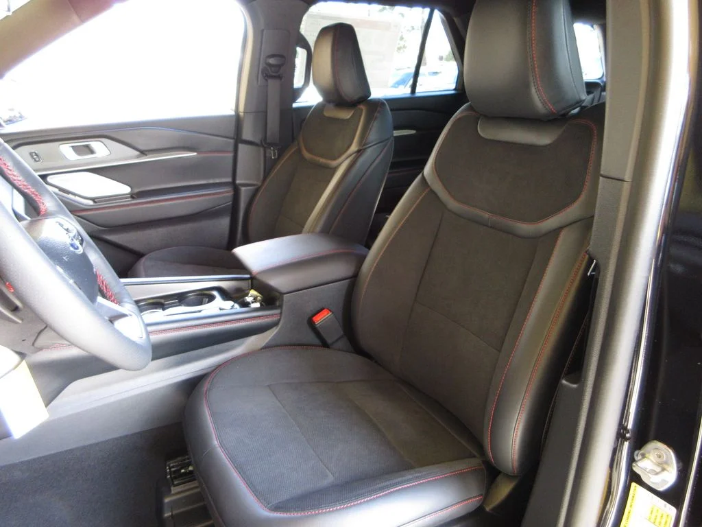 New 2026 Agate Black Metallic Ford ST image 11