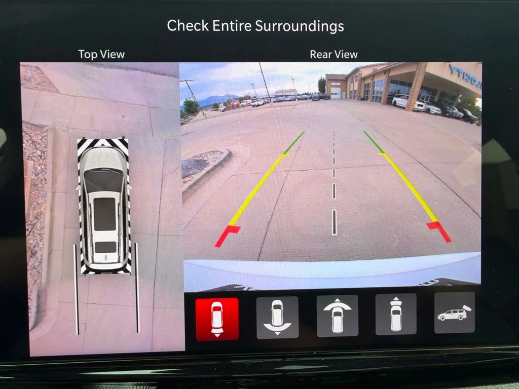 Used 2024 White Chrysler Select S Appearance image 13