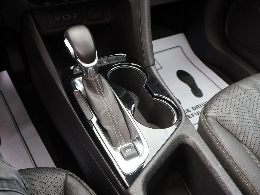 Used 2023 White Buick Essence image 39