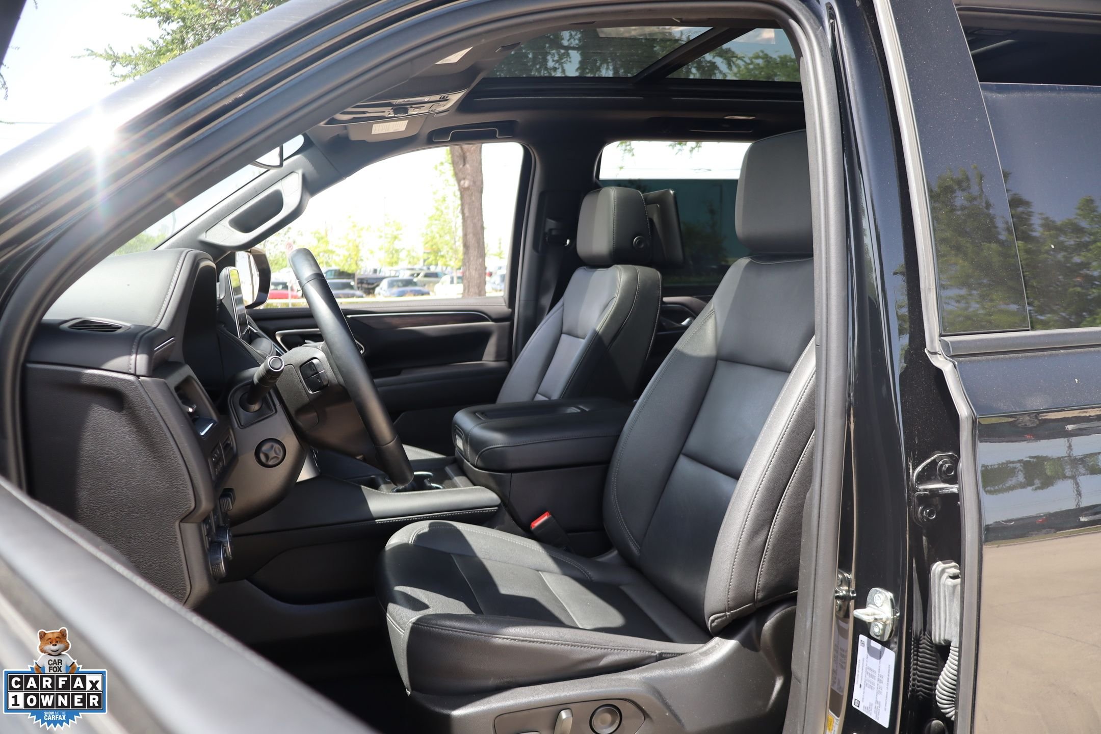 Used 2023 Black Chevrolet Z71 image 11