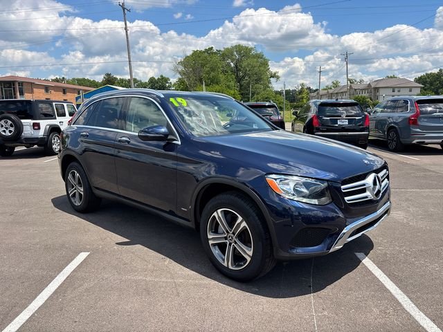 Used 2019  Mercedes-Benz GLC 300 image 2