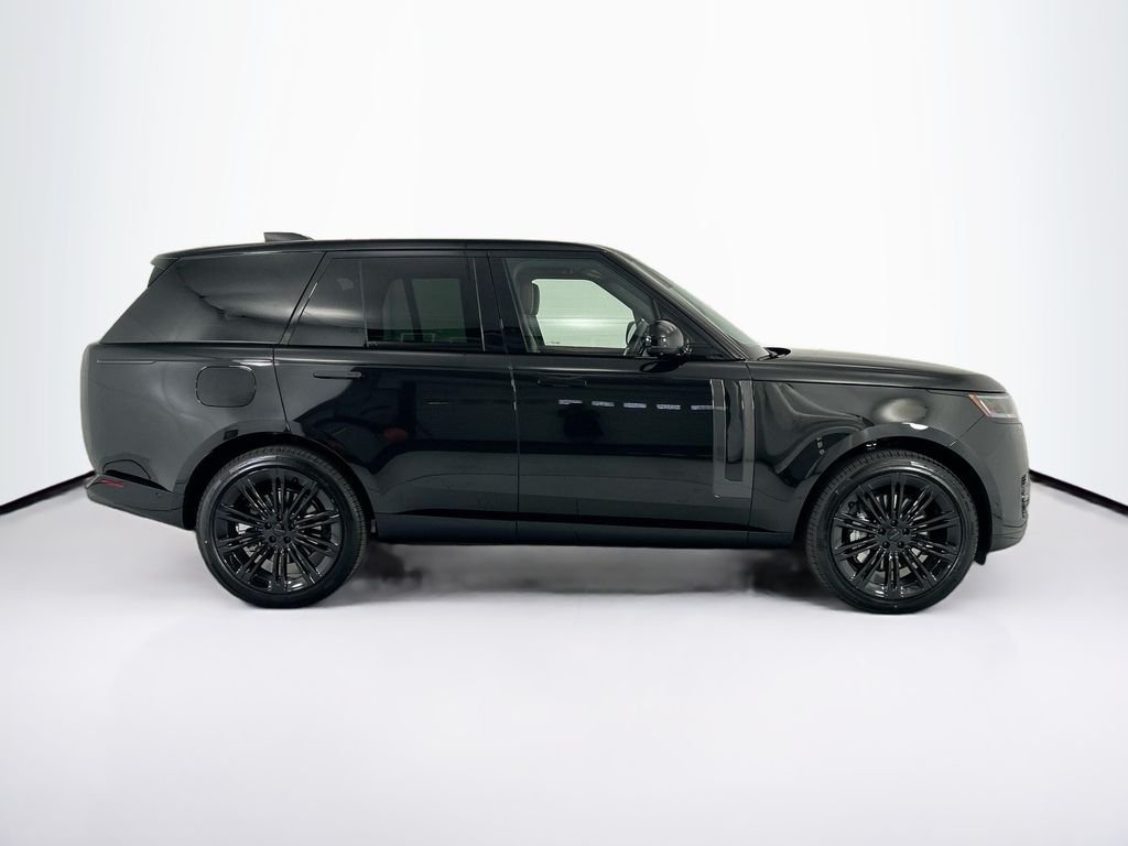 New 2026 Santorini Black Land Rover SE image 4
