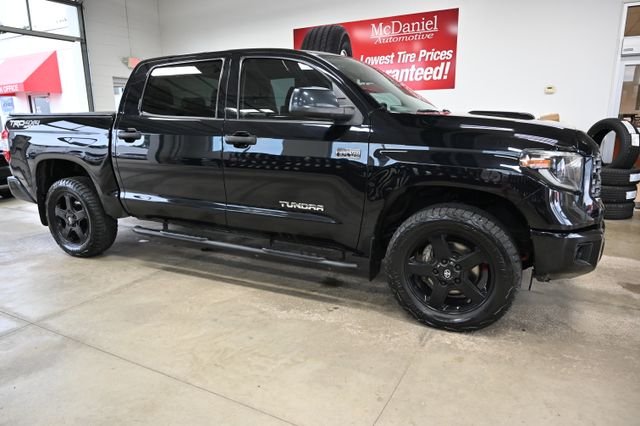 Used 2020 Black Toyota SR5 image 4