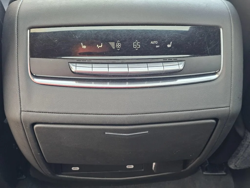 Used 2021 CRYSTAL WHITE TRICOAT Cadillac Premium Luxury image 19