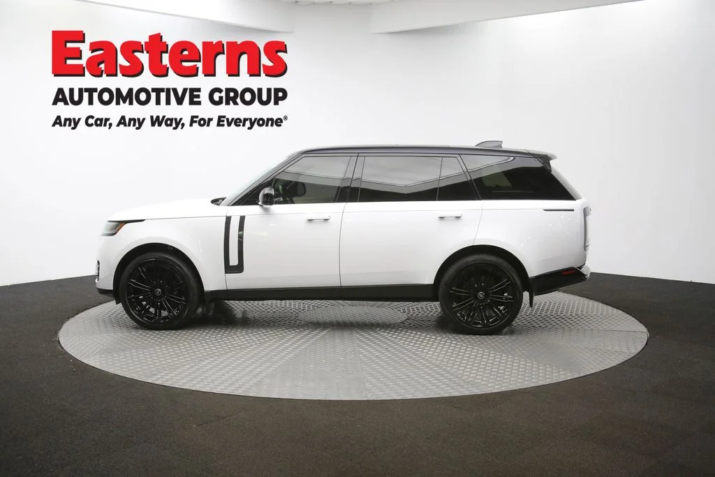Used 2024 White Land Rover Autobiography image 63