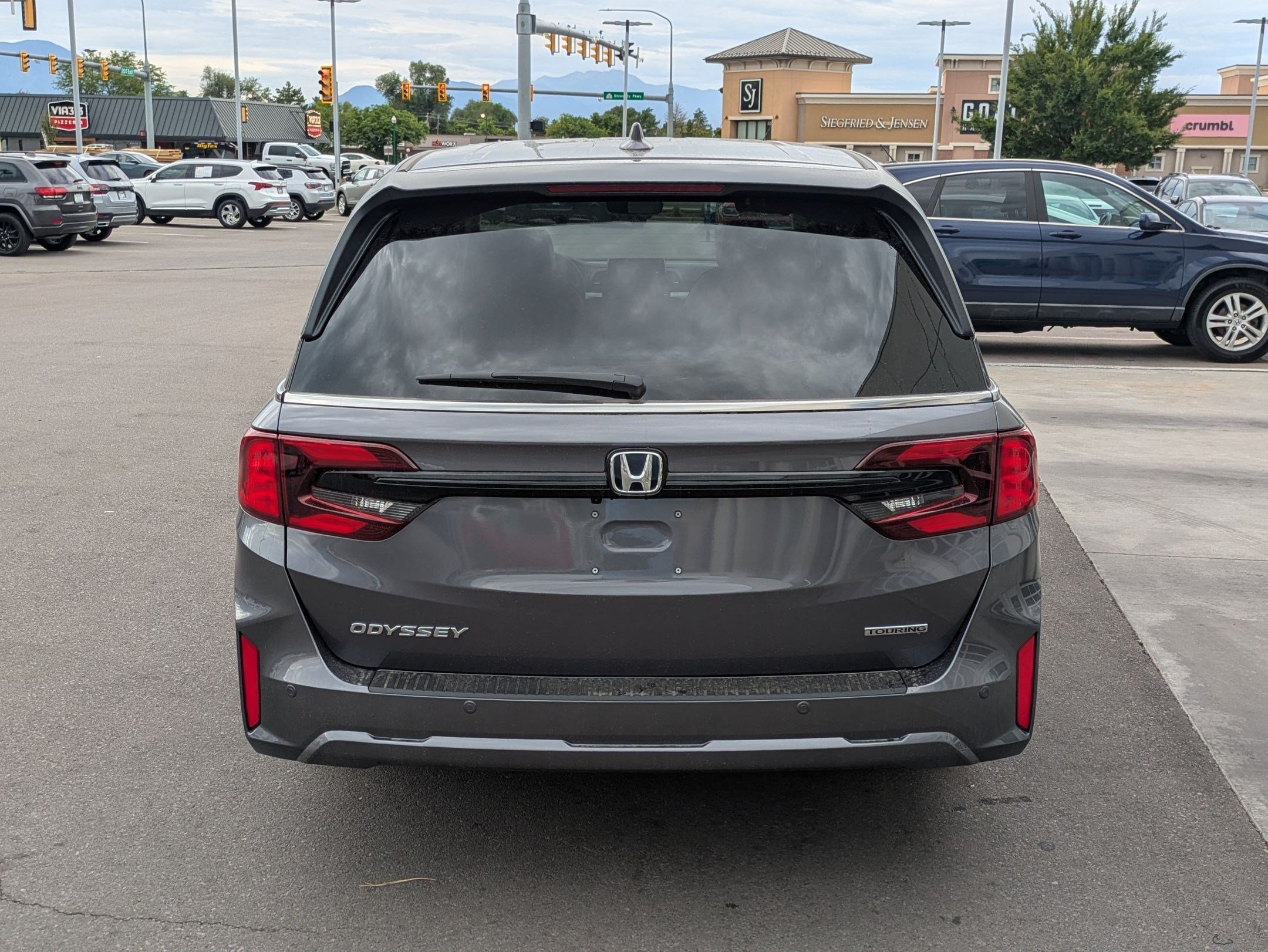 New 2026 Modern Steel Metallic Honda EX-L image 4