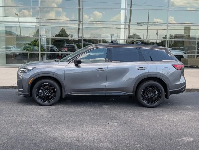 New 2027 2T GRPT SHDW INFINITI SPORT image 2