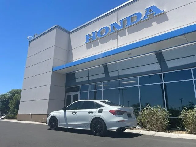 Used 2023 Platinum White Pearl Honda Sport image 18