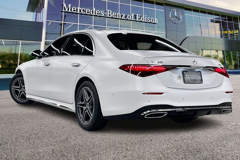 New 2026 MANUFAKTUR Moonlight White Magno Mercedes-Benz S 580 image 3