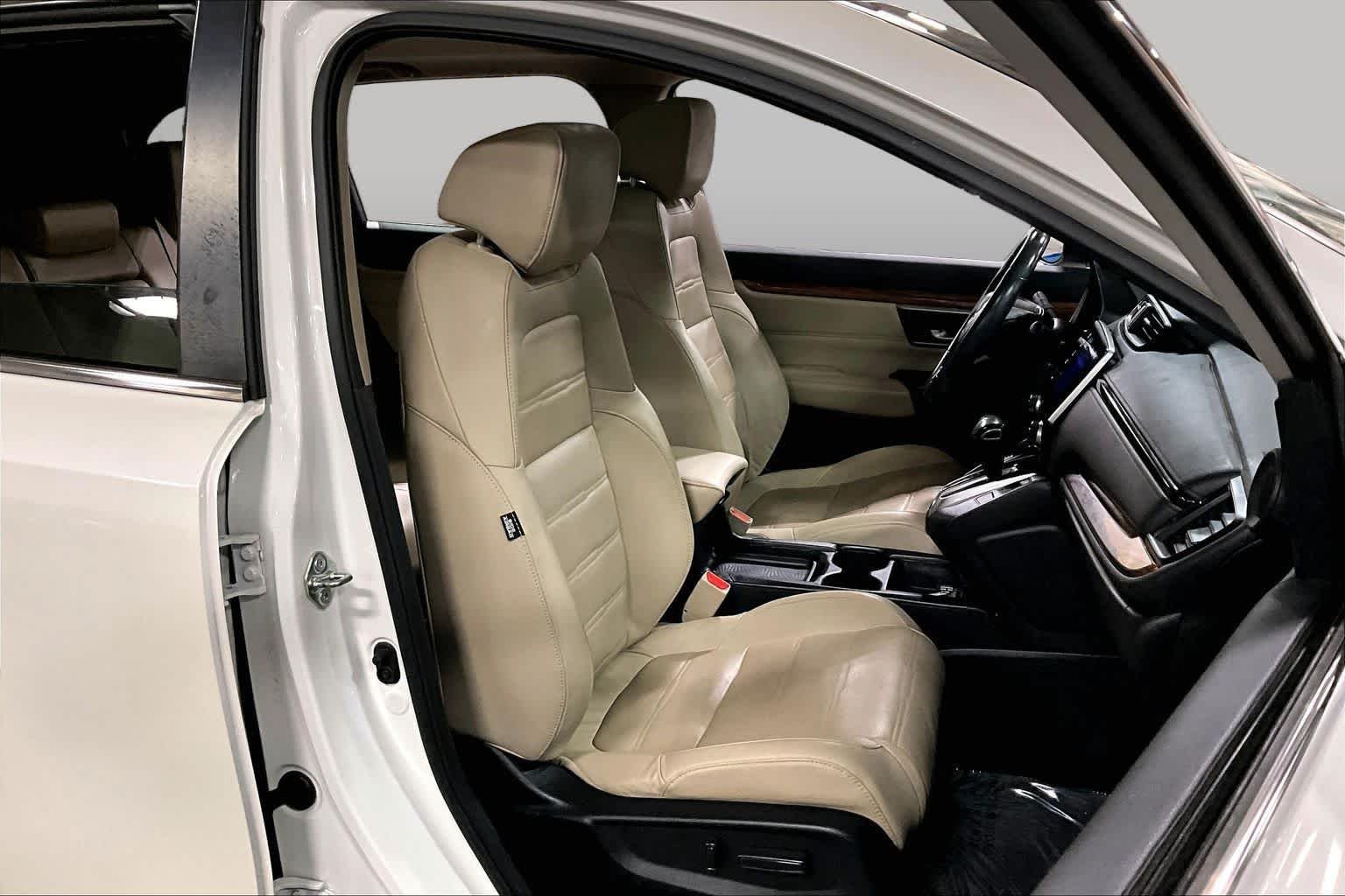 Used 2018 White Diamond Pearl Honda EX-L image 9
