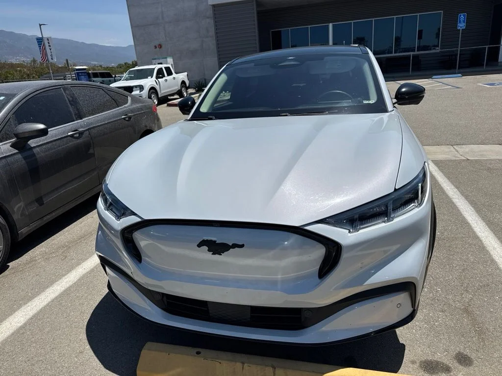 Certified Used 2023 Space White Metallic Ford Premium image 4