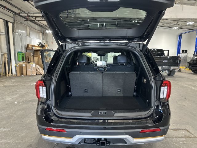 New 2027 Agate Black Metallic Ford Tremor® image 25