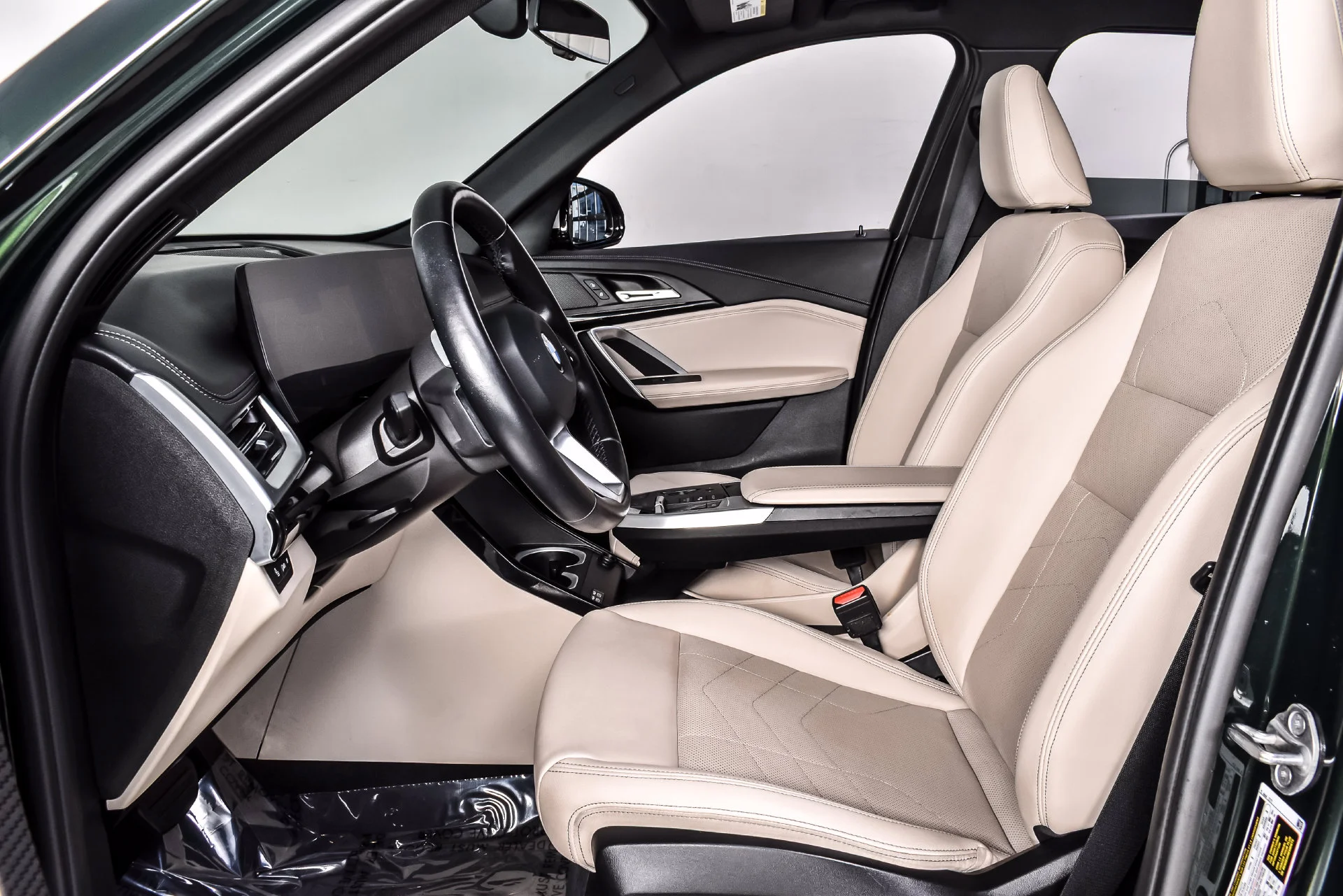 Used 2023 Green Metallic BMW xDrive28i image 15