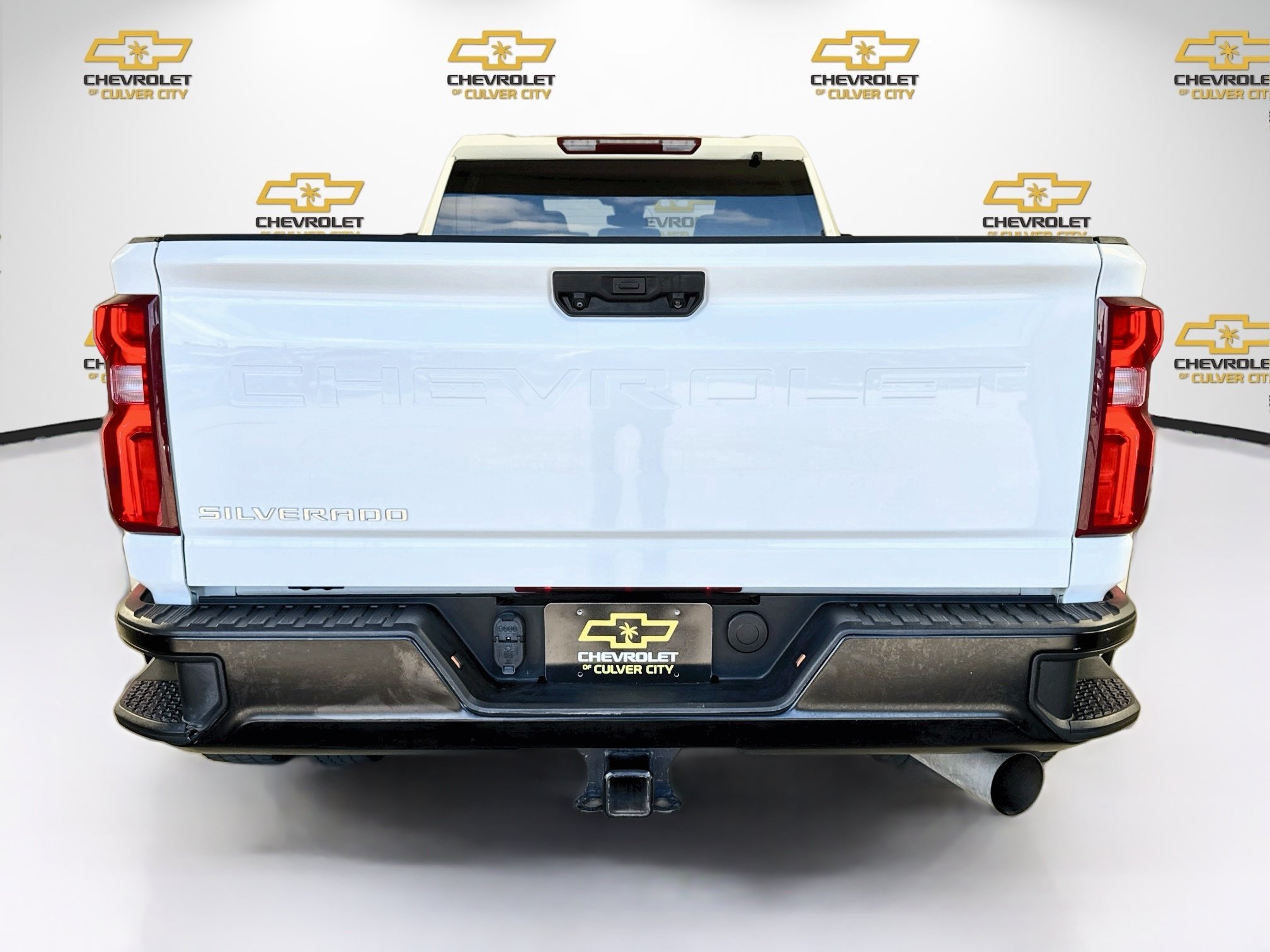 Used 2024 Summit White Chevrolet WT DRW image 7