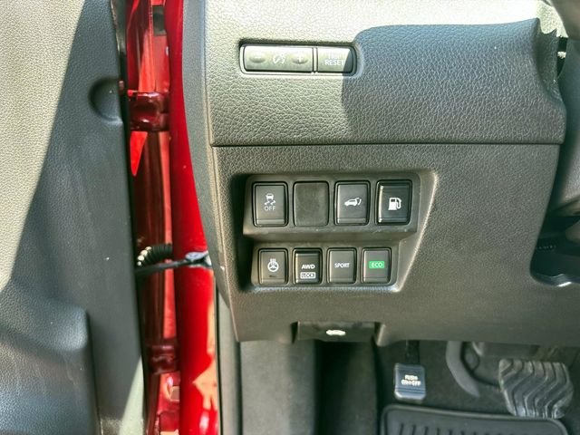 Used 2018 Red Nissan SV image 17