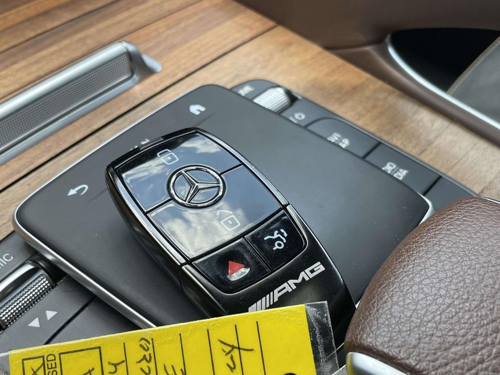 Used 2024 Selenite Gray Metallic Mercedes-Benz GLE 53 AMG® image 46
