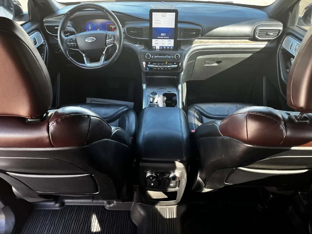 Used 2020 White Ford Platinum image 23