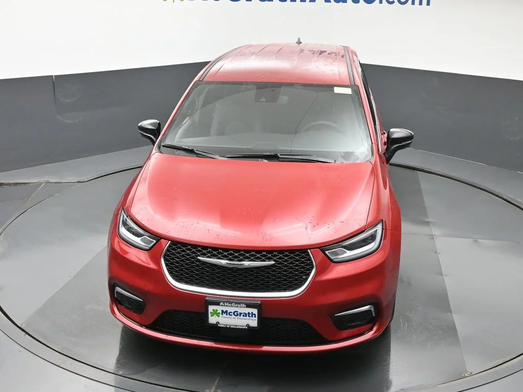 2026 Chrysler Pacifica Select - Photo 38
