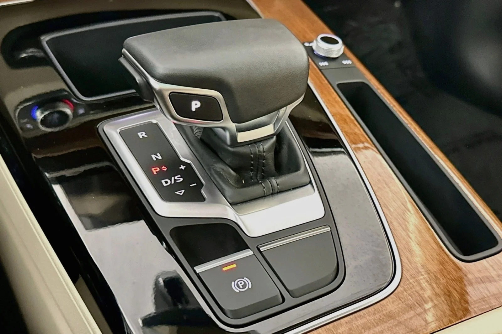 Used 2023 Mythos Black Metallic Audi Premium image 7