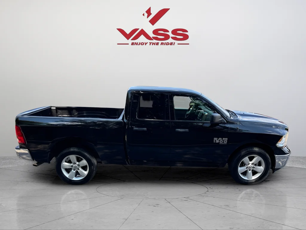Used 2024 Diamond Black Ram SLT image 6
