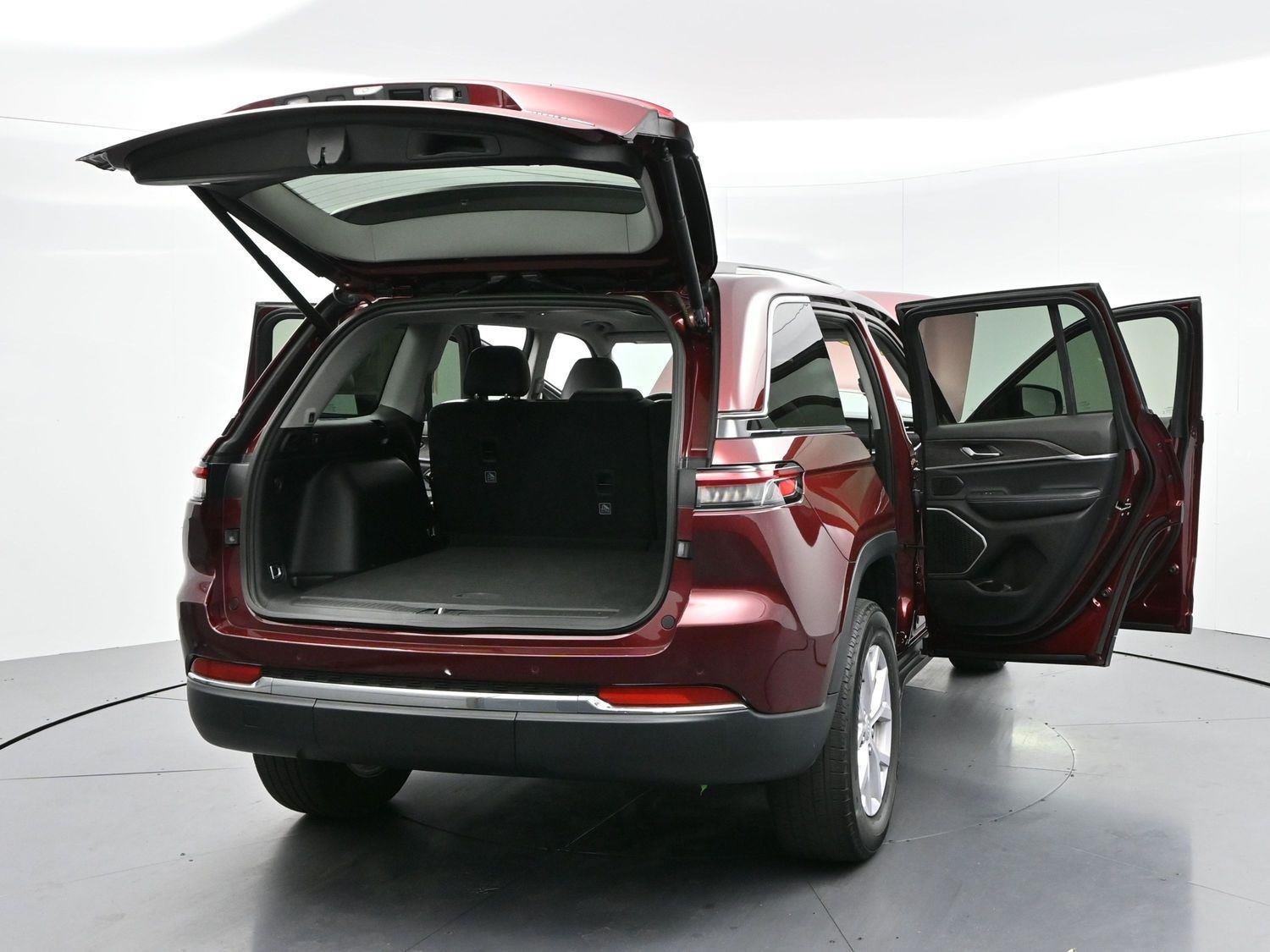 Used 2022 Red Jeep Limited image 46