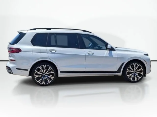 Used 2023 White BMW xDrive40i image 4