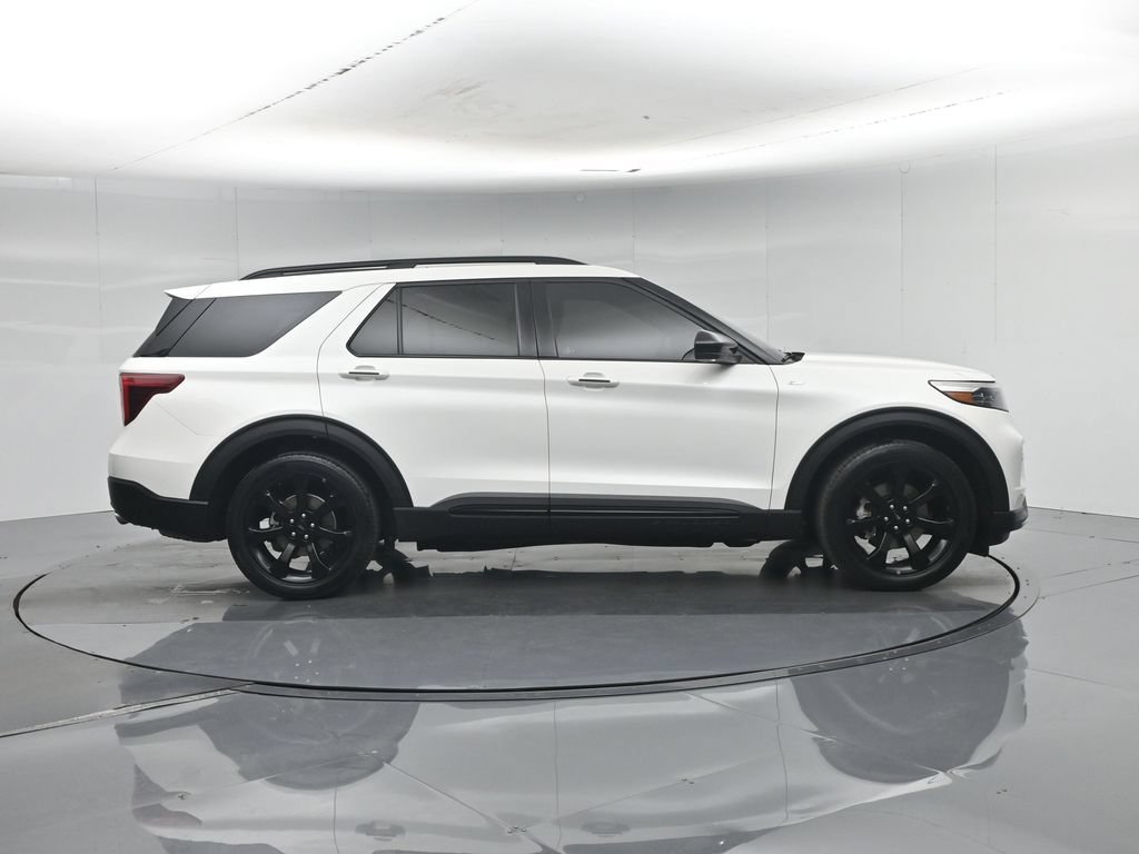Certified Used 2024 White Ford ST-Line image 34