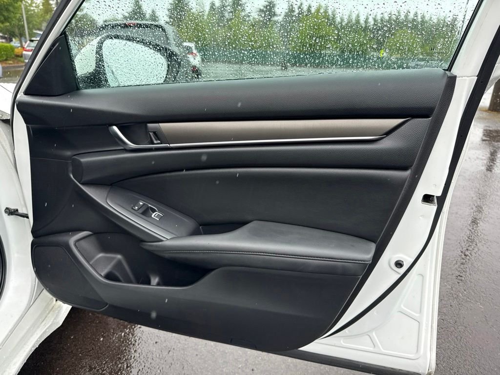 Used 2019 Platinum White Pearl Honda LX image 24