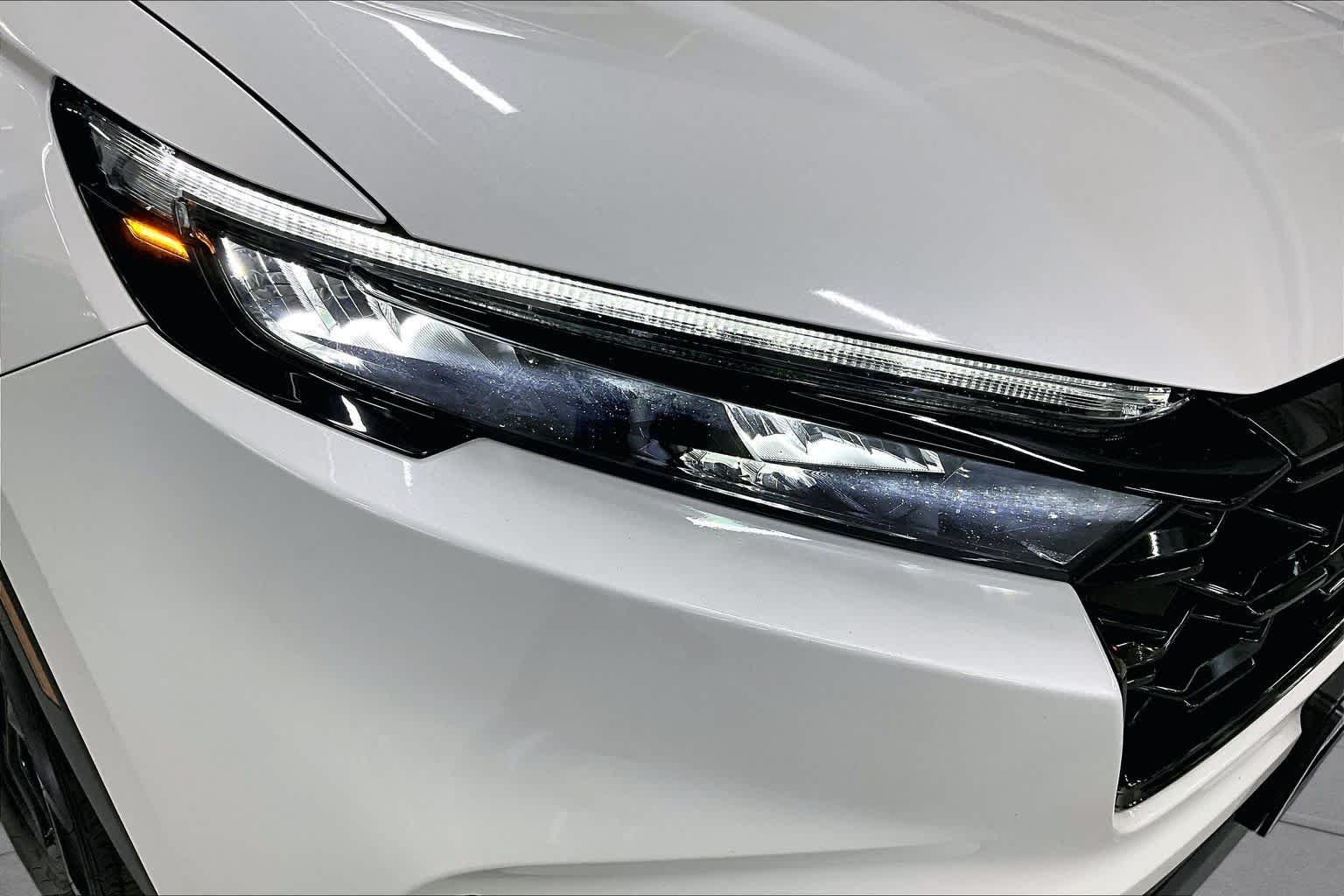 Used 2024 Platinum White Pearl Honda Sport image 27