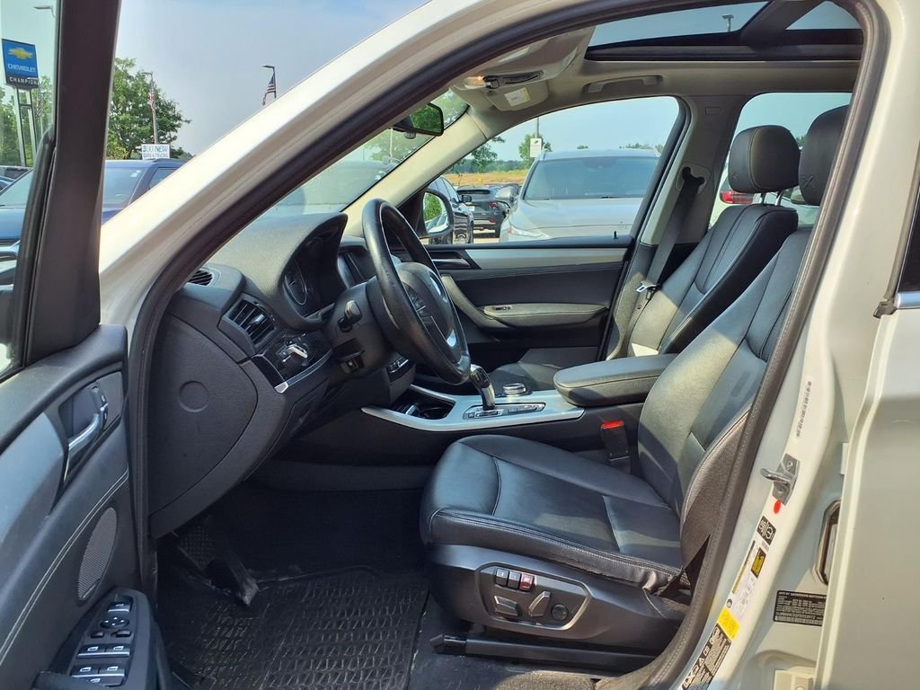 Used 2015 White BMW xDrive28i image 13