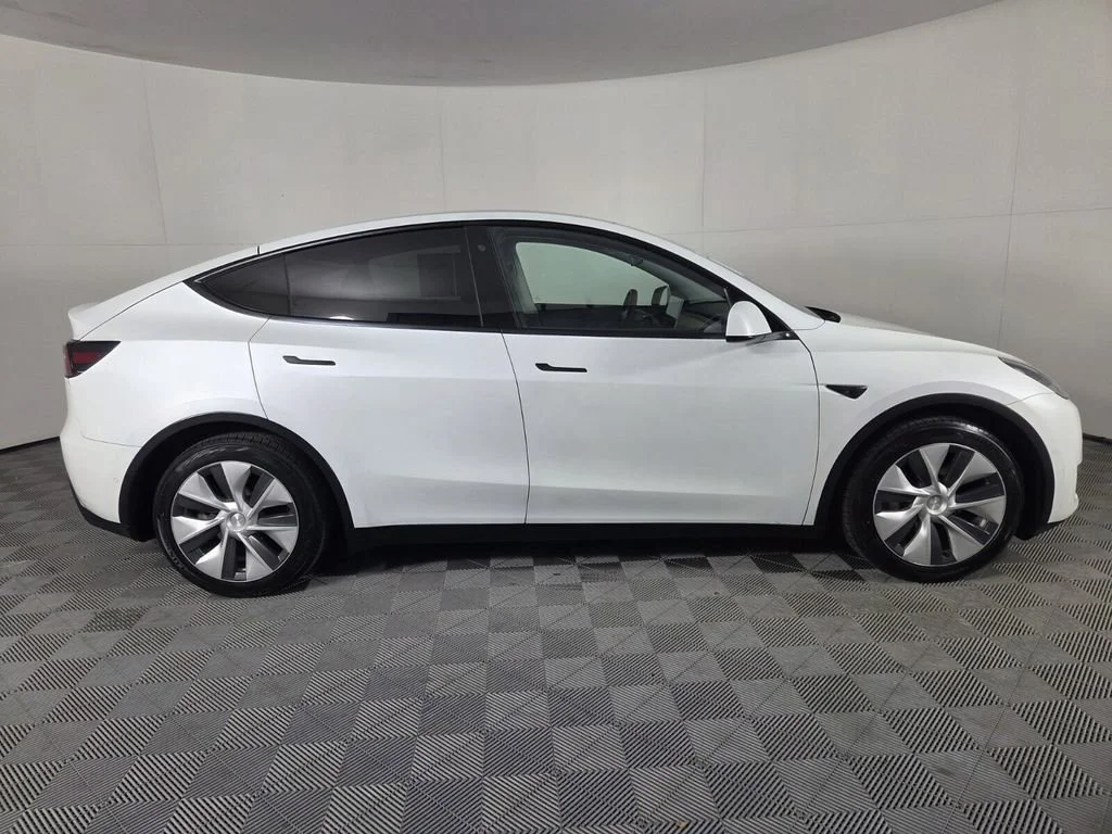 Used 2020 White Tesla Long Range image 5