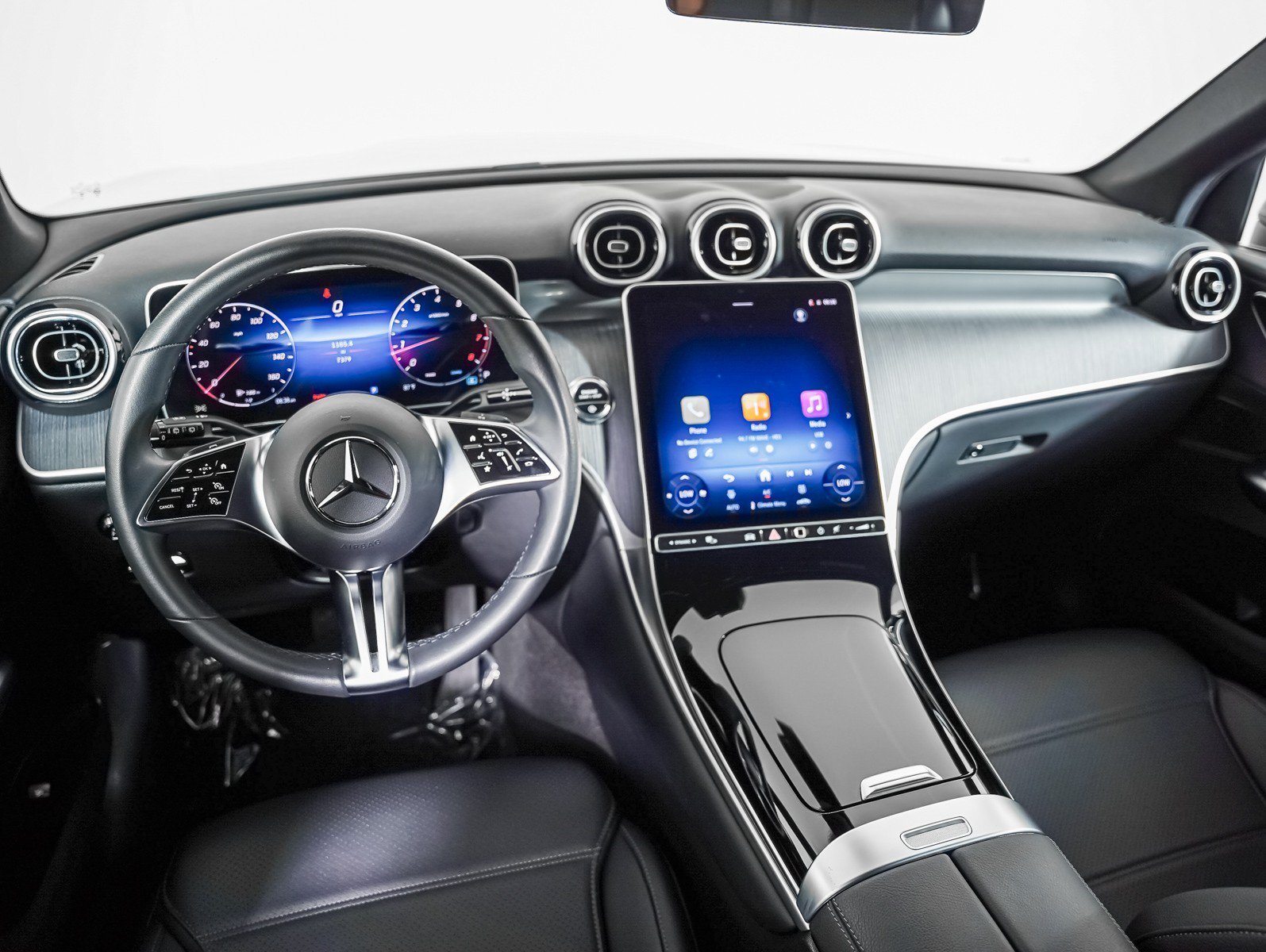 Certified Used 2026 Alpine Grey Mercedes-Benz GLC 300 image 18