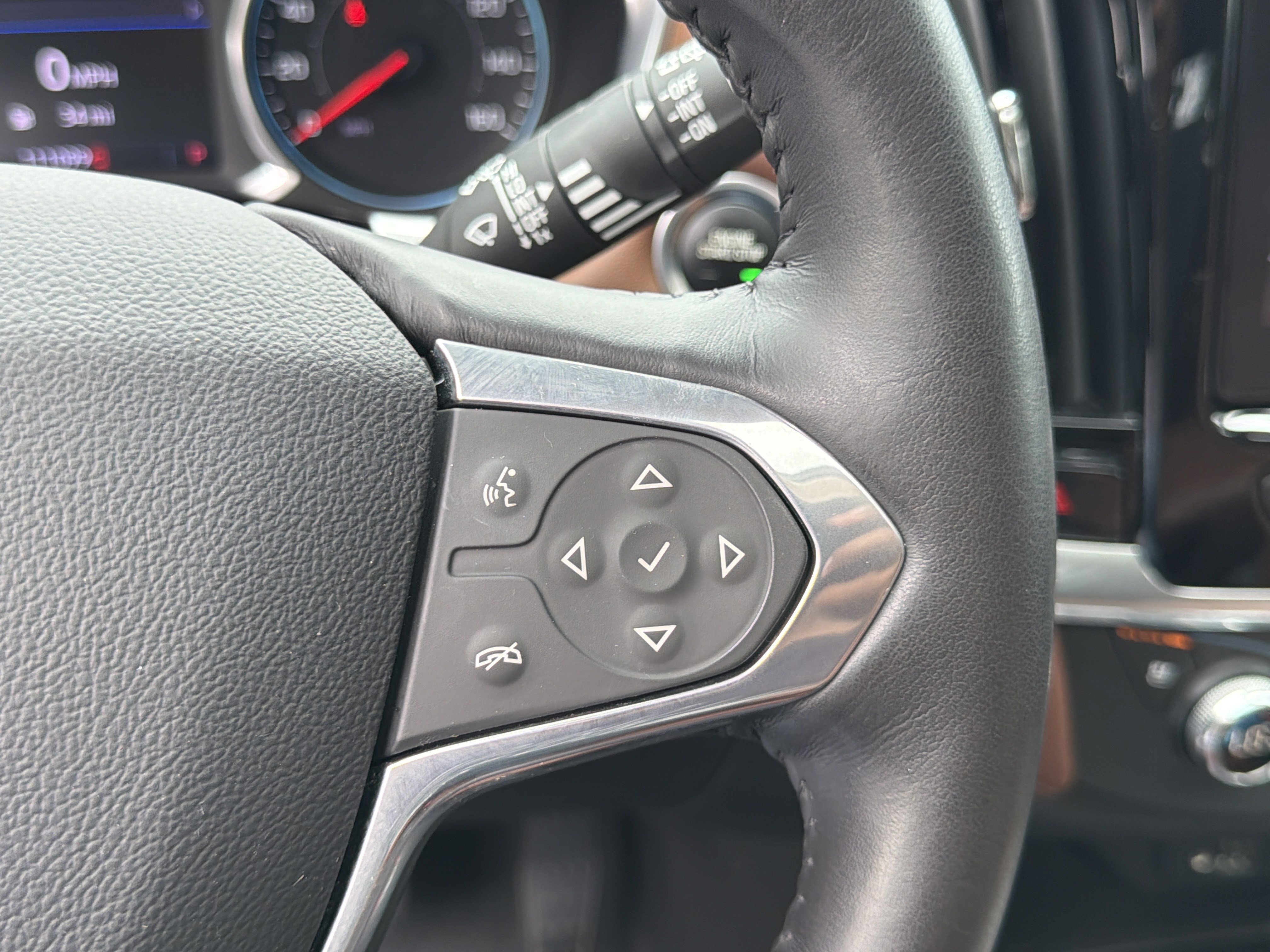 Used 2020 IRIDESCENT PEARL TRICOAT Chevrolet High Country image 26