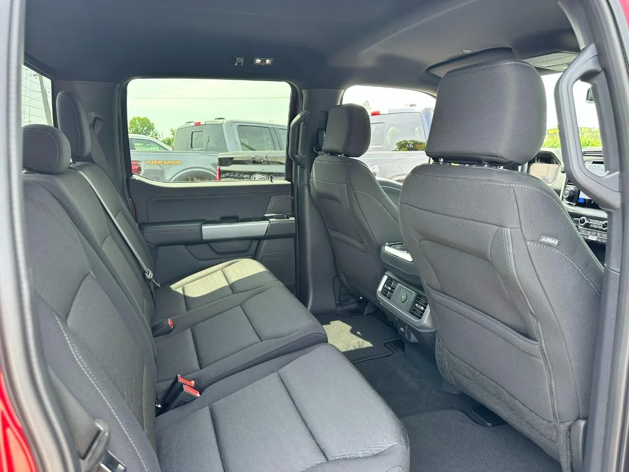 New 2026 Ruby Red Metallic Tinted Clearcoat Ford XLT 4WD SuperCrew 5.5' Box image 4